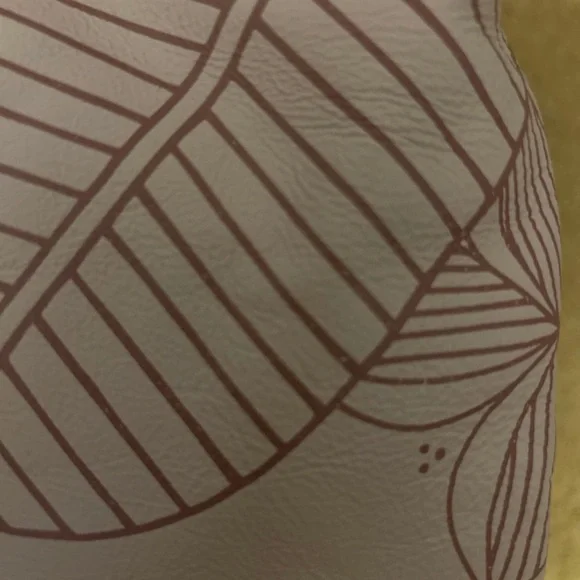 Umbrella Collective Jana Lam Hawaii printed leather crossbody - Picture 9 of 12